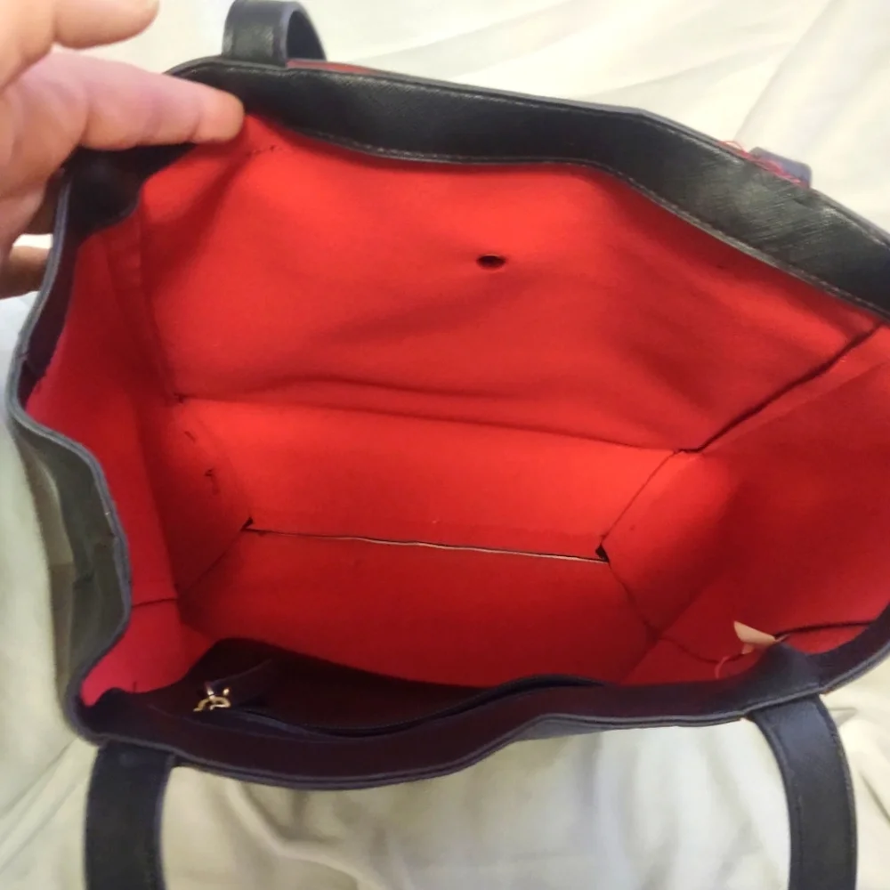 Tote - Picture 3 of 3